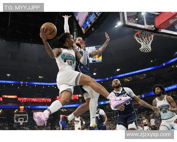 2014年NBA季后赛雷霆与灰熊第三场激战回顾与精彩瞬间分析